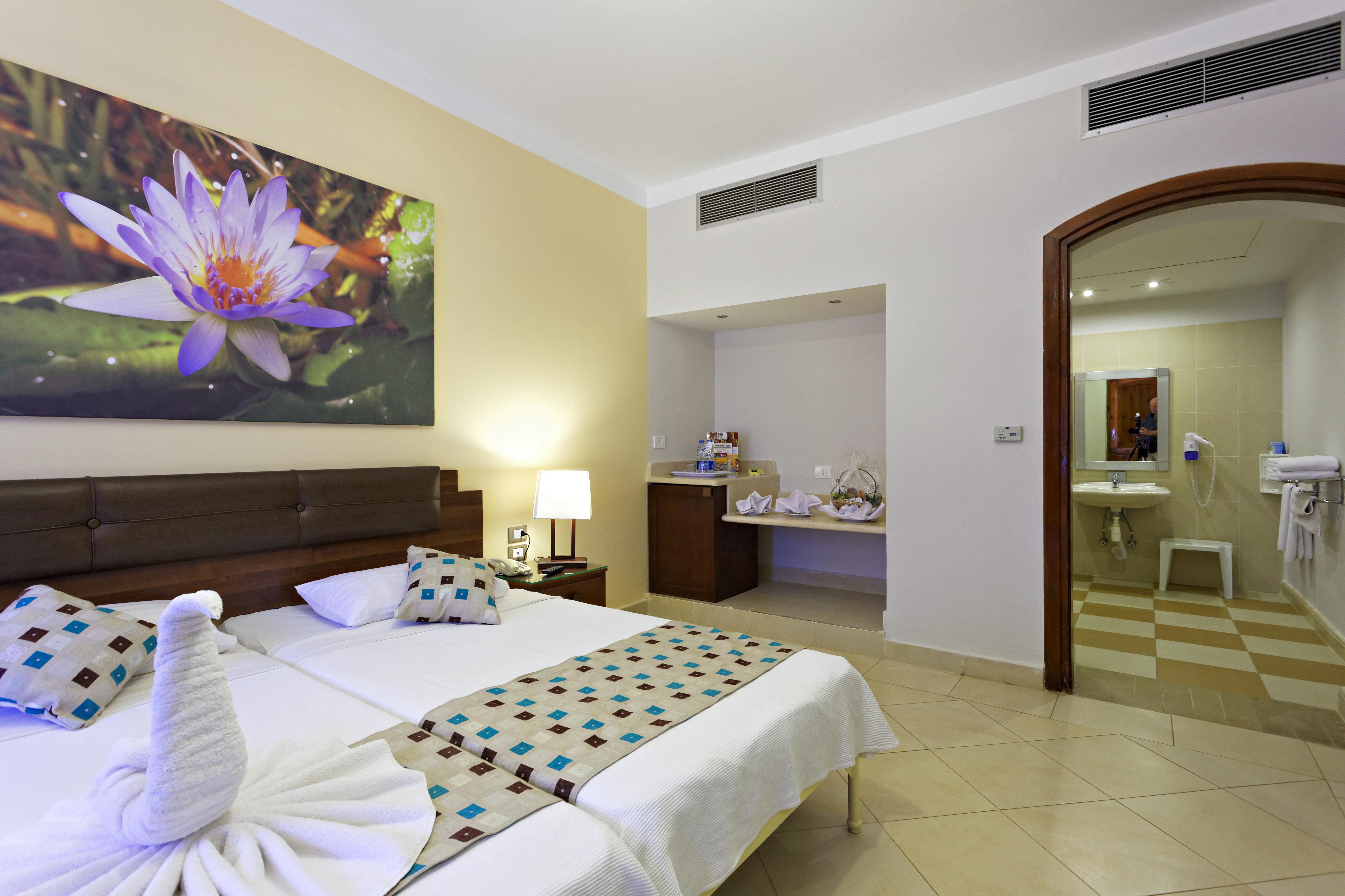 เดอะทรี คอร์เนอร์ส รีฮานา รีสอร์ต เอล กูนา Hotel เอลกูนา ภายนอก รูปภาพ