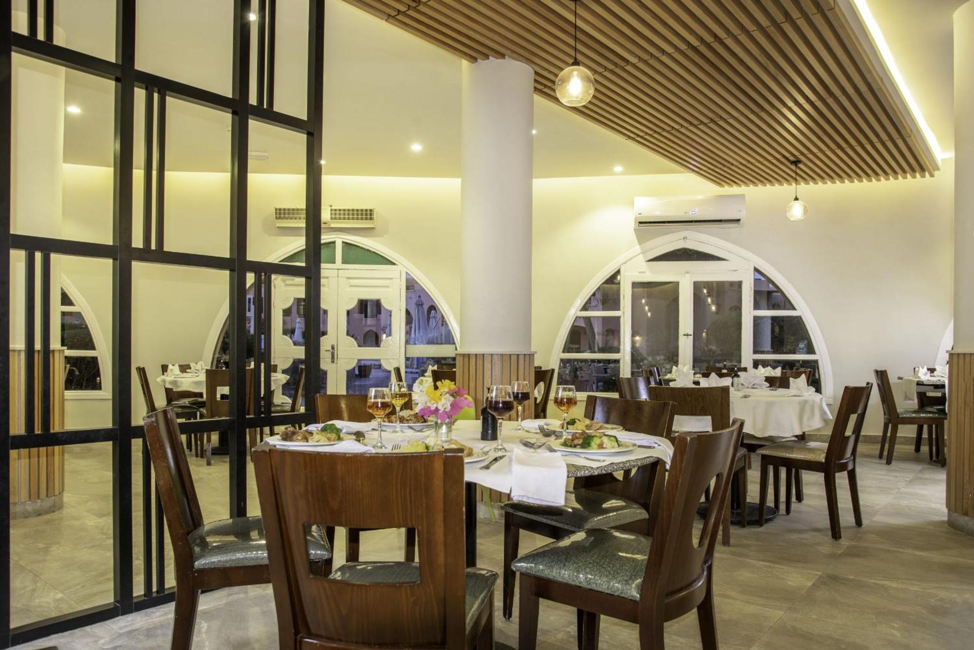 เดอะทรี คอร์เนอร์ส รีฮานา รีสอร์ต เอล กูนา Hotel เอลกูนา ภายนอก รูปภาพ